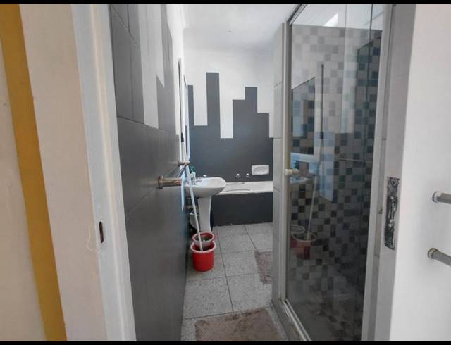 2 BEDROOM PROPERTY TO RENT IN ZONNEBLOEM